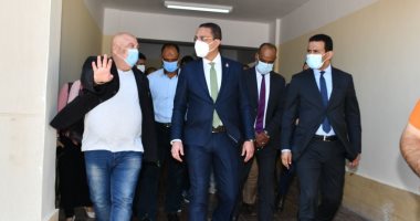 محافظ الفيوم يتفقد عددا من المدارس ضمن المبادرة الرئاسية "حياة كريمة".. صور