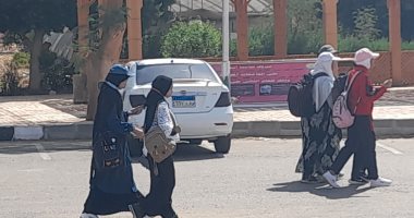 رئيس جامعة أسوان: استكمال تطعيم الطلاب ضد كورونا بأكتوبر ونوفمبر.. لايف وصور