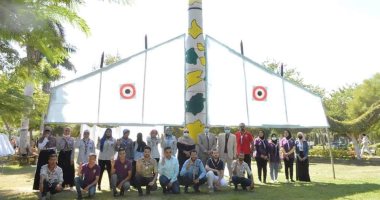 جوالة جامعة المنصورة تحتفى بالطلاب بمجسمات طائرات مع بدء الدراسة.. فيديو