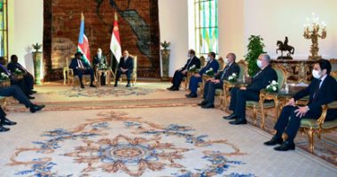 الرئيس السيسي خلال مؤتمر صحفى مع رئيس جنوب السودان: نسعى لزيادة الاستثمارات المصرية فى جنوب السودان.. ومصر ستظل سندا قويا للأشقاء فى جوبا.. وسلفاكير يؤكد: الرئيس السيسى أبدى استعداده لمساعدتنا على كافة الأصعدة