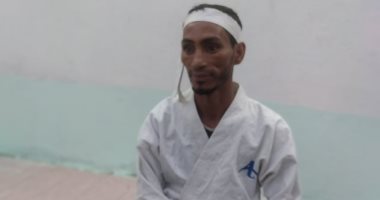 شاروخان قنا.. روحنا للأسطورة في منزله.. وسألناه.. فرد علينا بالهندي.. فيديو