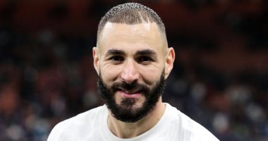 ريال مدريد يطالب بمنح كريم بنزيما الكرة الذهبية