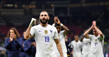 كريم بنزيما: سعيد بأول ألقابى مع فرنسا وسنستعد جيدا لكأس العالم
