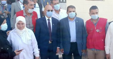 وكيل صحة الشرقية يتابع حملة التطعيم ضد كورونا بالقرى وسط توافد للمواطنين.. لايف