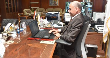 رئيس جامعة الأقصر يشارك في اجتماع المجلس الأعلى لشئون خدمة المجتمع وتنمية البيئة