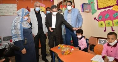 محافظ الغربية يشهد طابور الصباح بمدرسة الحسينى محمد عجاج بعد تطويرها ضمن حياة كريمة