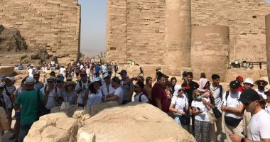 طقس مشمس.. إقبال سياحى على معابد الكرنك بالأقصر.. فيديو وصور