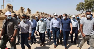 فى زيارة موسعة.. رئيس الوزراء: إقامة احتفالية كبرى للترويج لمحافظة الأقصر فى ثوبها الجديد على هامش الانتهاء من مشروع إعادة إحياء "طريق الكباش".. وألوان على أعمدة معبد الكرنك تظهر لأول مرة منذ آلاف السنين