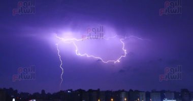 الطقس اليوم .. مفاجآت وتوقعات الأرصاد بشأن حالة الجو والبرق يزين سماء القاهرة (صور)