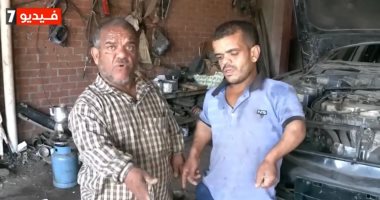 فيديو.. أسرة من قصار القامة تتحدى الصعاب وتعمل فى «سمكرة سيارات» بالمنوفية