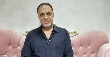تلاوة قرآنية تذكرك بعبد الباسط والحصرى.. أستاذ جامعى بصوت مدهش.. فيديو