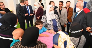 وزيرة التضامن توجه بتوفير الرعاية لأطفال حى الأسمرات