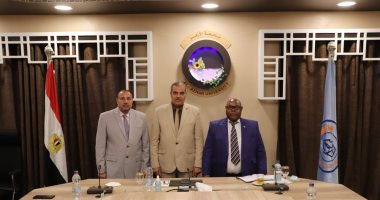 رئيس جامعة الأزهر لسفير بورندى: تذكرة سفر كل عامين للطالب الوافد