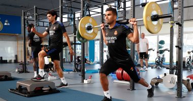 كاسيميرو يعود لتدريبات ريال مدريد بعد شفائه من آلام ضرس العقل