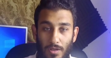 "عادل صبرى".. حنجرة ذهبية فى تلاوة القرآن والإنشاد والتواشيح.. بث مباشر