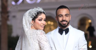 "أنا العريس".. فوتوسيشن لـ أفشة وعروسته قبل دخول القفص الذهبى "صور"