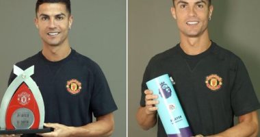 رونالدو يحتفل بتتويجه أفضل لاعب خلال شهر سبتمبر بصور مع الجوائز
