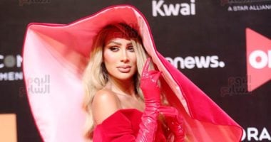 شاهد.. فساتين النجمات على السجادة الحمراء فى حفل افتتاح مهرجان الجونة
