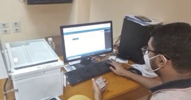 تطعيم 22 ألف طالب وعضو هيئة تدريس وعامل فى جامعة سوهاج بلقاح كورونا.. فيديو