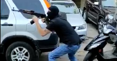 بعد اشتباكات الطيونة.. لبنان يعلن اليوم إغلاقا عاما حدادا على أرواح الضحايا.. دول تعرب عن أملها فى استقرار الأوضاع ببيروت.. ومصر تدعو الأطراف لضبط النفس.. وعون: لن يسمح لأحد أن يأخذ البلد رهينة لمصالحه