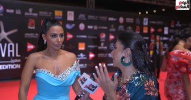 أكتر لقاء كوميدى بمهرجان الجونة.. ميس حمدان: الفساتين دى "سلف"