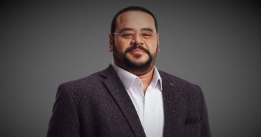 محمد ممدوح الصديق المقرب لعمرو يوسف في فيلم "شقو"