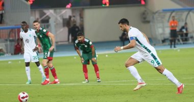 الأهلي يحقق أول فوز في الدوري السعودي برباعية ضد الاتفاق بمشاركة النقاز
