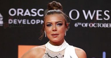 ناهد السباعى تعلن إصابتها بفيروس كورونا: "أي حد قابلني ياخد باله وكل الناس تخلى بالها"