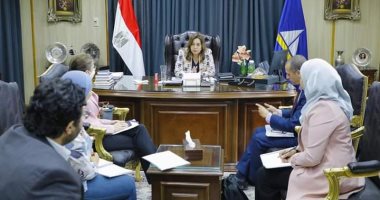 محافظ دمياط تبحث سبل تنفيذ مشروع التخطيط الحضرى بالمناطق الأكثر احتياجا