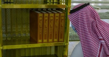 تزويد المسجد الحرام بمصاحف جديدة ونسخ برايل مع رفع الطاقة الاستيعابية.. صور