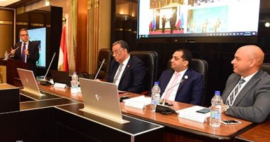 "سياحة البرلمان" تناقش معوقات القطاع مع ممثلى الاتحاد المصرى للغرف السياحية.. صور