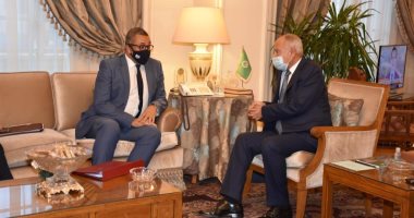 أبو الغيط يشيد بالعلاقات الممتدة بين الجامعة العربية وبريطانيا