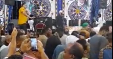 فيديو.. الشيخ ياسين التهامى يبدع فى حب النبى بأسوان