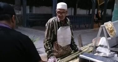قصب دليفرى وجاهز على الأكل.. قصة كفاح ابن يساند والده ببورسعيد.. لايف