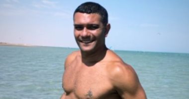 آسر ياسين يخوض تجربة التزلج على المياه فى الجونة خلال حضوره المهرجان.. صورة