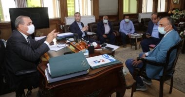 محافظ كفر الشيخ يبحث خطة رصف الطرق بالمحافظة ونسب التنفيذ