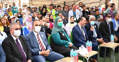 وزيرة التضامن: ربط الدعم النقدى بمشروطية عدم الزواج المبكر
