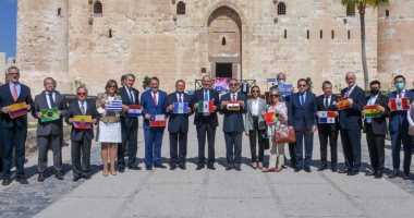 محافظة الإسكندرية تستقبل 17 سفيرا من الدول الإيبروأمريكية لحضور أسبوع ثقافى بالمدينة.. المحافظ: نعمل على تنشيط التسويق لزيادة النشاط السياحى.. نائب مساعد وزير الخارجية: علاقات مصر مصر بعلاقات.. بالصور والفيديو.