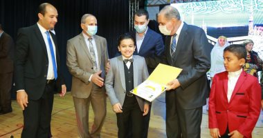 صور.. محافظة كفر الشيخ تكرم المتميزين وحفظة القرآن الكريم بالليلة المحمدية