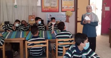 "الدعم النفسى للمراهقين.. تدريب جامعة القناة بمدرسة 25 يناير الإعدادية.. صور