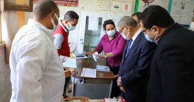 محافظ المنيا يتابع أعمال المبادرة الرئاسية لمكافحة الأنيميا والسمنة لطلاب المدارس