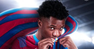 رسميا.. برشلونة يجدد عقد أنسو فاتى حتى 2027 وشرط جزائى مليار يورو