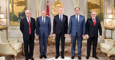 رئيس تونس: نثمن مواقف الجامعة العربية والانتصار لمبادئ الدولة الوطنية.. ويؤكد: منفتحون على التعاون مع الدول الشقيقة.. أبو الغيط يجدد دعمه فى معركة بناء الدولة.. وزير الخارجية التونسى: خطوات جديدة لطمأنة شركائنا