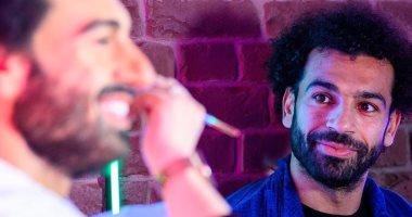 تعليق طريف من محمد صلاح بعد لقاء تمثاله فى متحف مدام توسو.. صور