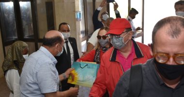 محافظ أسوان: تركيب شاشة عرض عملاقة بأبو سمبل لمتابعة تعامد الشمس.. صور