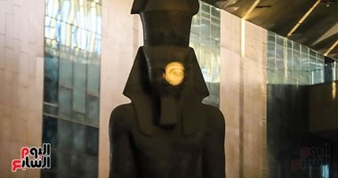 المتحف المصرى الكبير ينشر فيديو لتعامد الشمس على وجه تمثال رمسيس الثانى 
