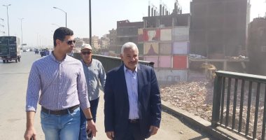 نائب محافظ القليوبية يقود حملة إشغالات ومخالفات بشارع أحمد عرابى بشبرا الخيمة