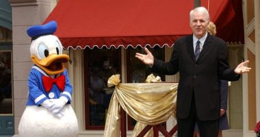 مشاهير هوليوود عملوا بوظائف بسيطة في حدائق ديزنى لاند.. أبرزهم ستيف مارتن