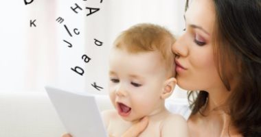 5 مهارات اجتماعية لازم تعلمها لابنك من الطفولة.. أهمها المشاركة والاستماع
