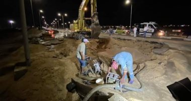 رئيس مدينة بور فؤاد يتابع أعمال إصلاح كسر ماسورة بخط مياه بطريق كوبرى النصر العائم